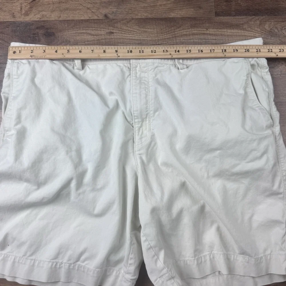 Tommy Bahama Shorts Tan 9